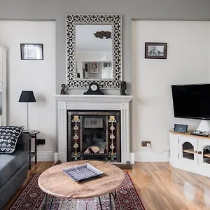  Holiday home Regency Square Town House United Kingdom
